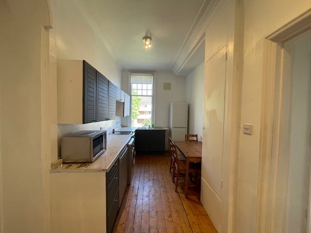 Flat Cambalt Road in Greater London