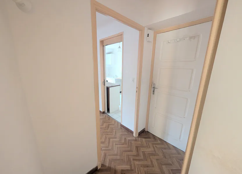 Chambre Rue Frédéric Mistral à Mouans-Sartoux