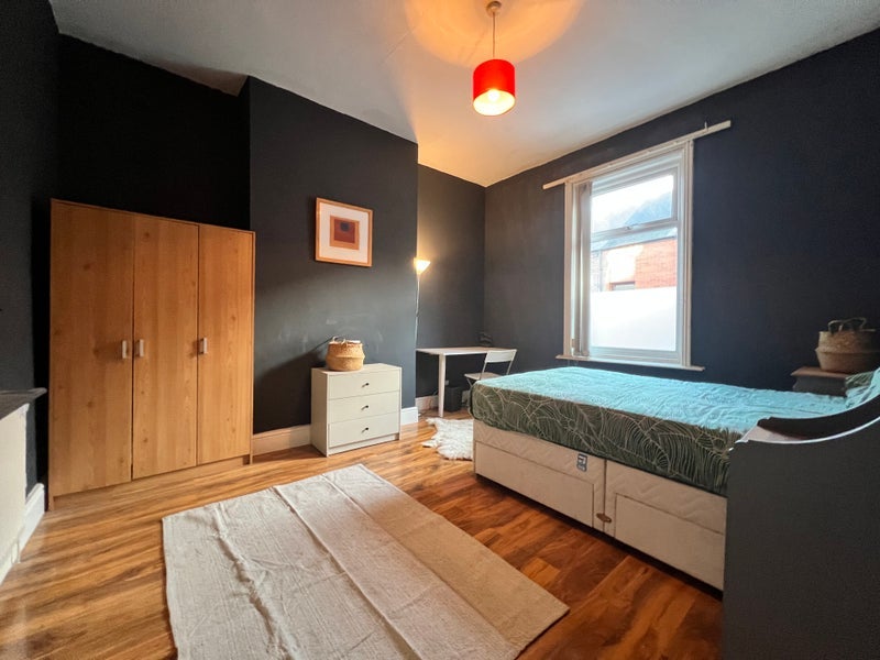 Room Rose Street in Sunderland