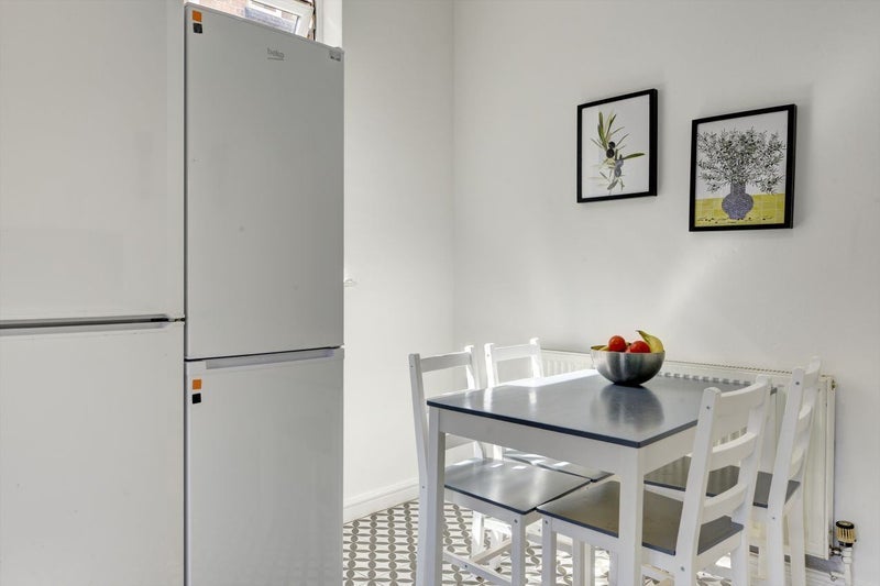 Room Murray Road in Rugby