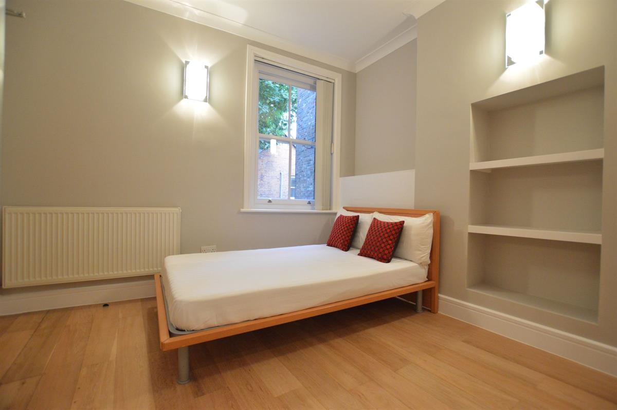 Flat West End Lane in Greater London