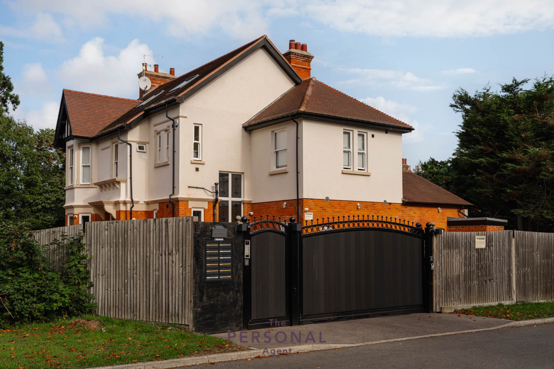 Flat Redwood Drive in Epsom and Ewell