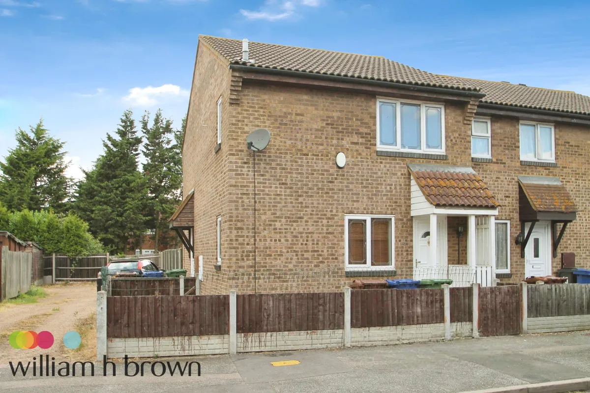 House Thackeray Avenue in Tilbury