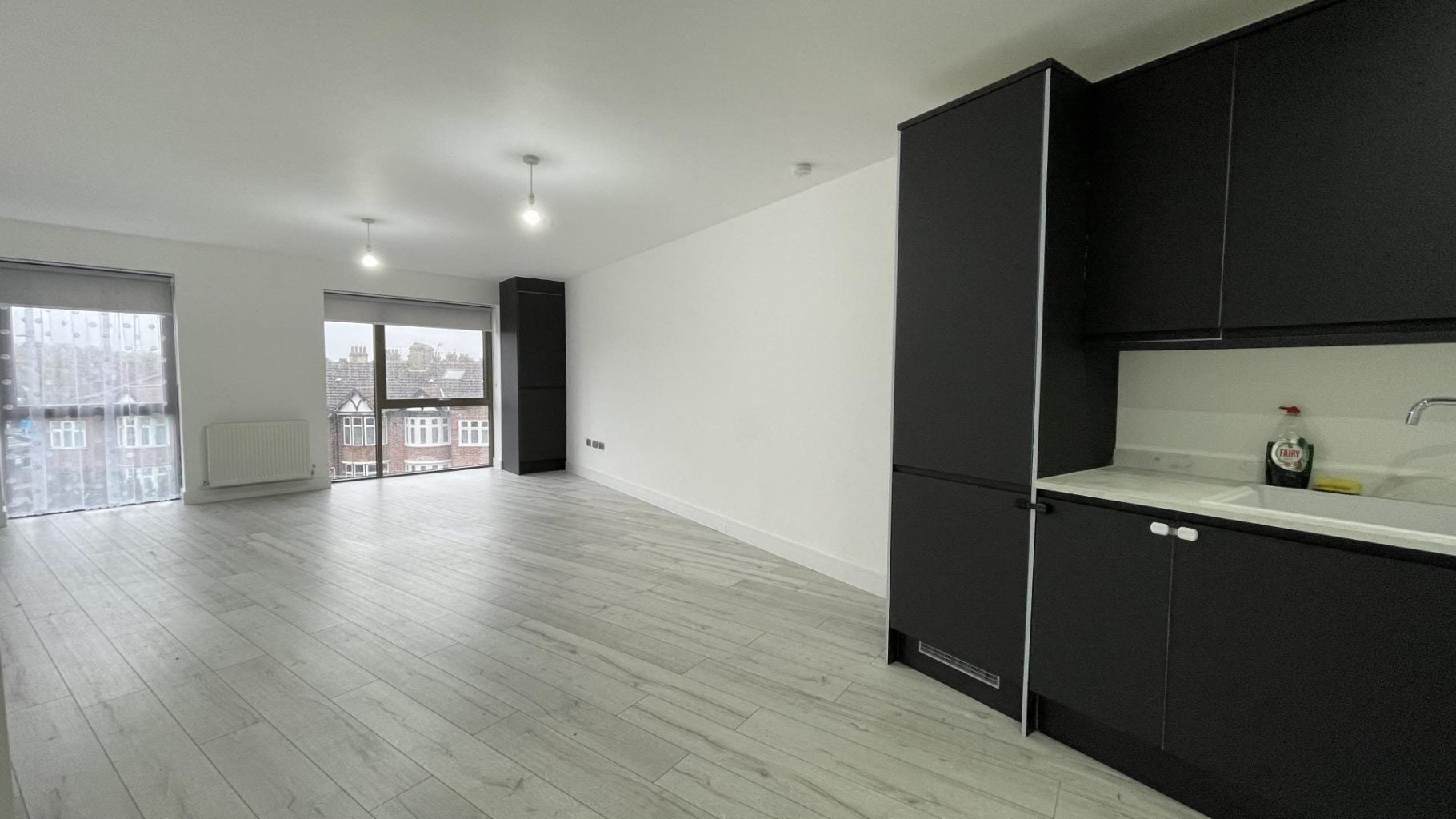 Flat Tanner Street in Greater London