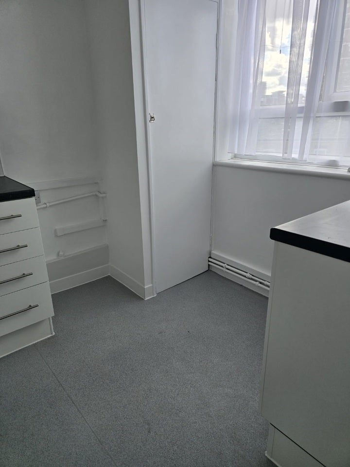 Flat Ellesmere Street in Greater London