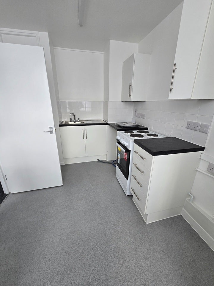 Flat Ellesmere Street in Greater London