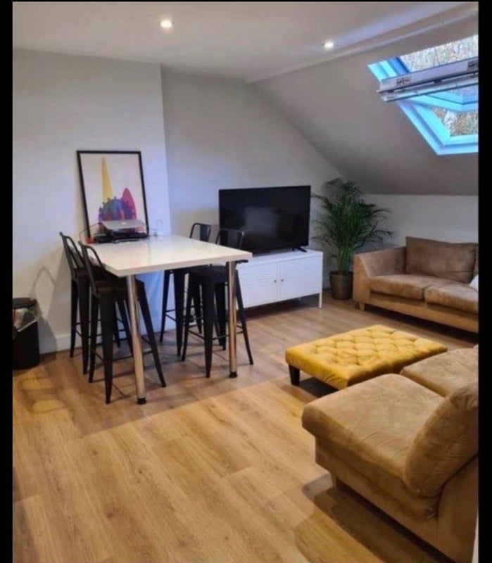 Room Montserrat Road in Greater London