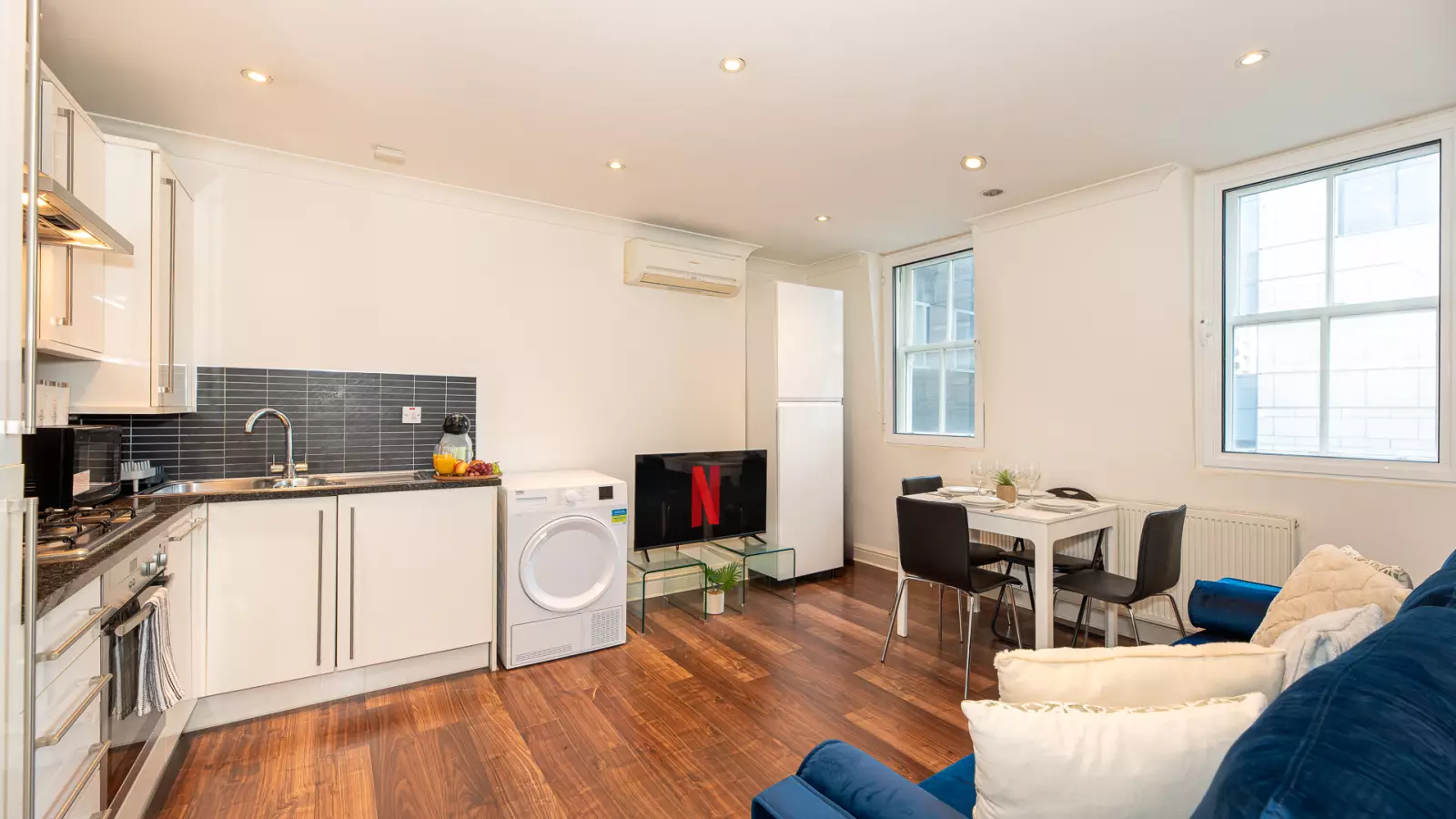 Flat Embankment Place in City of Westminster