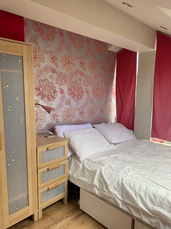 Room Belmont Road in Bristol