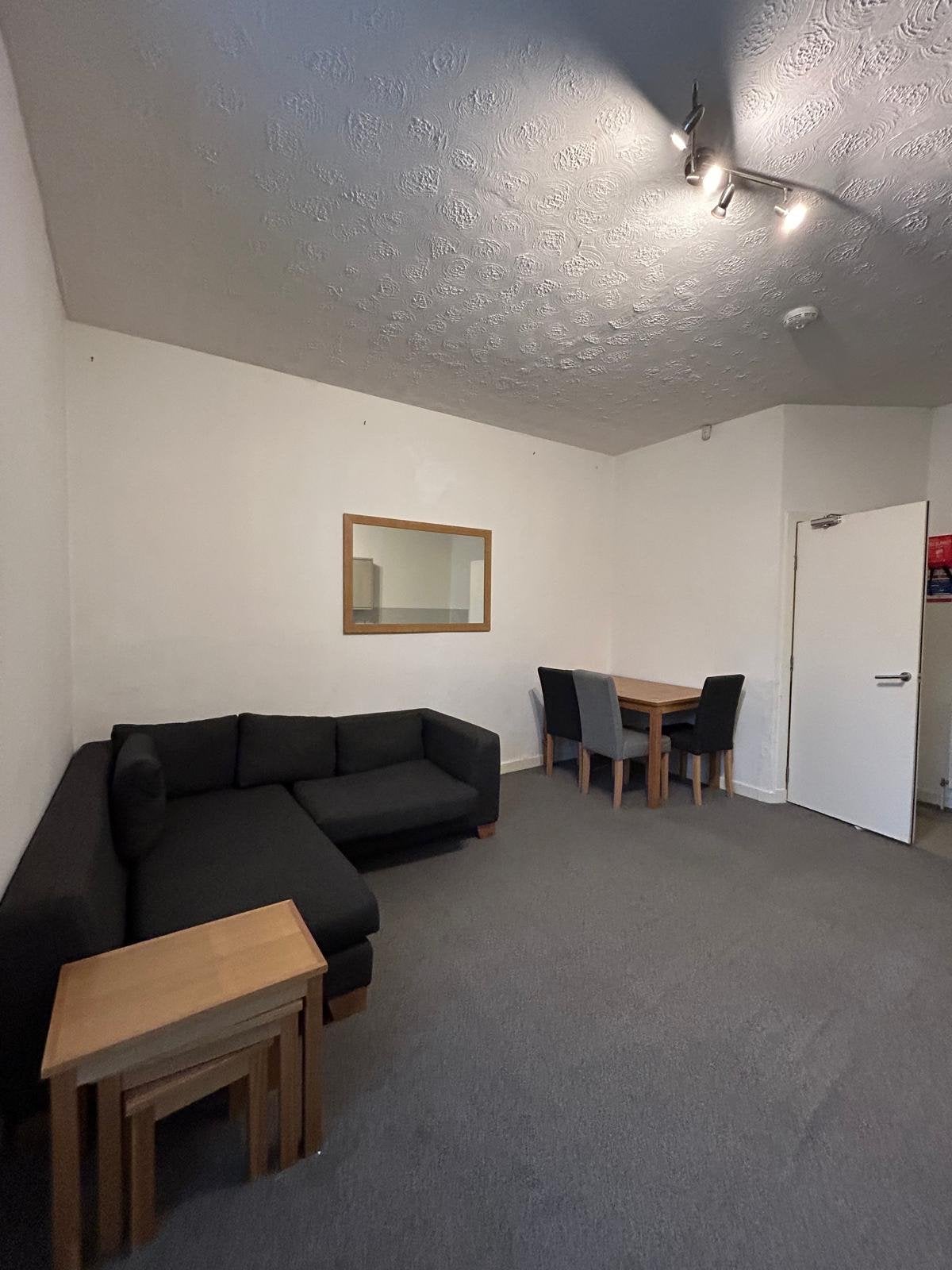Flat Pitfour Street in Dundee