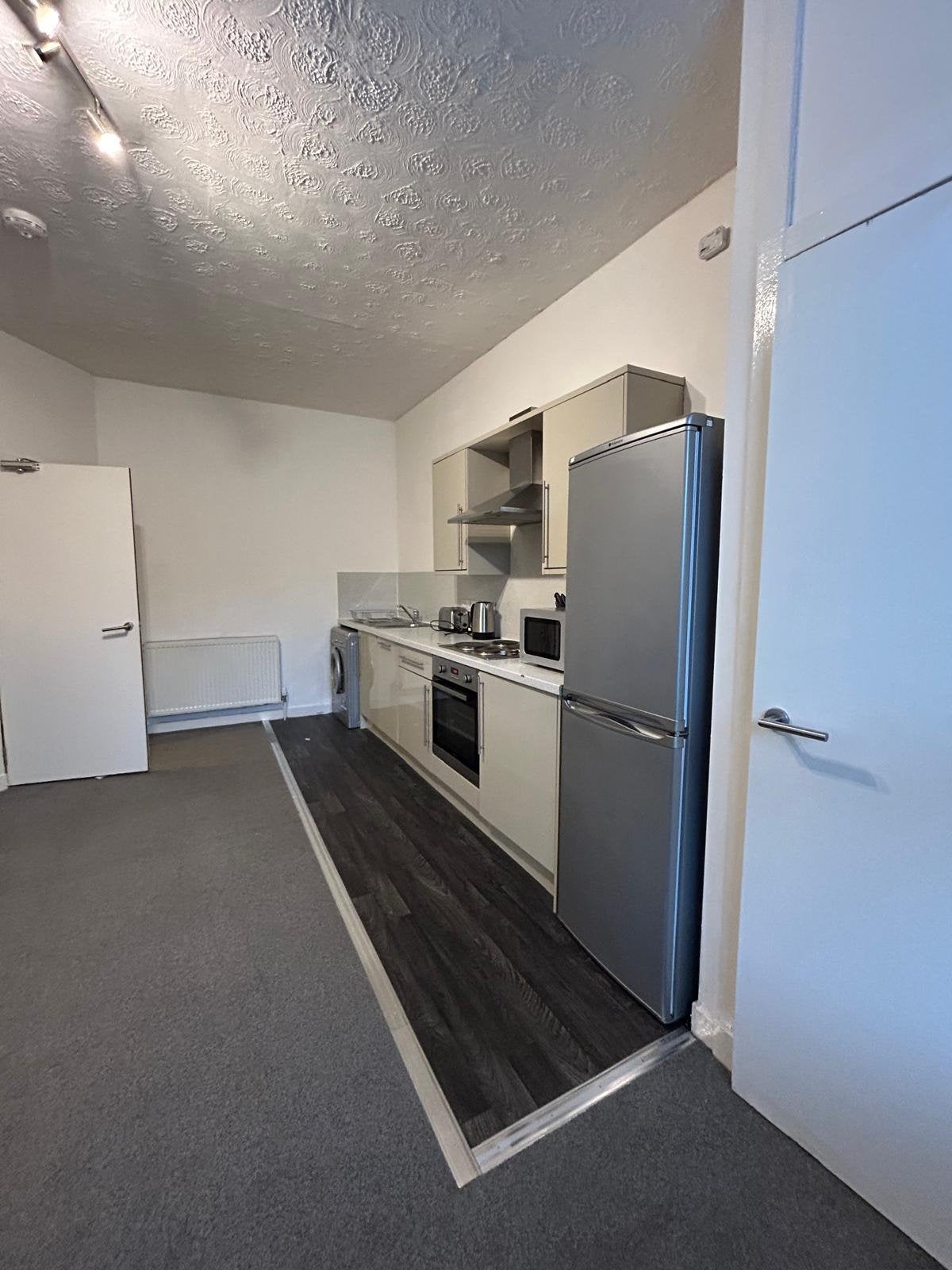 Flat Pitfour Street in Dundee