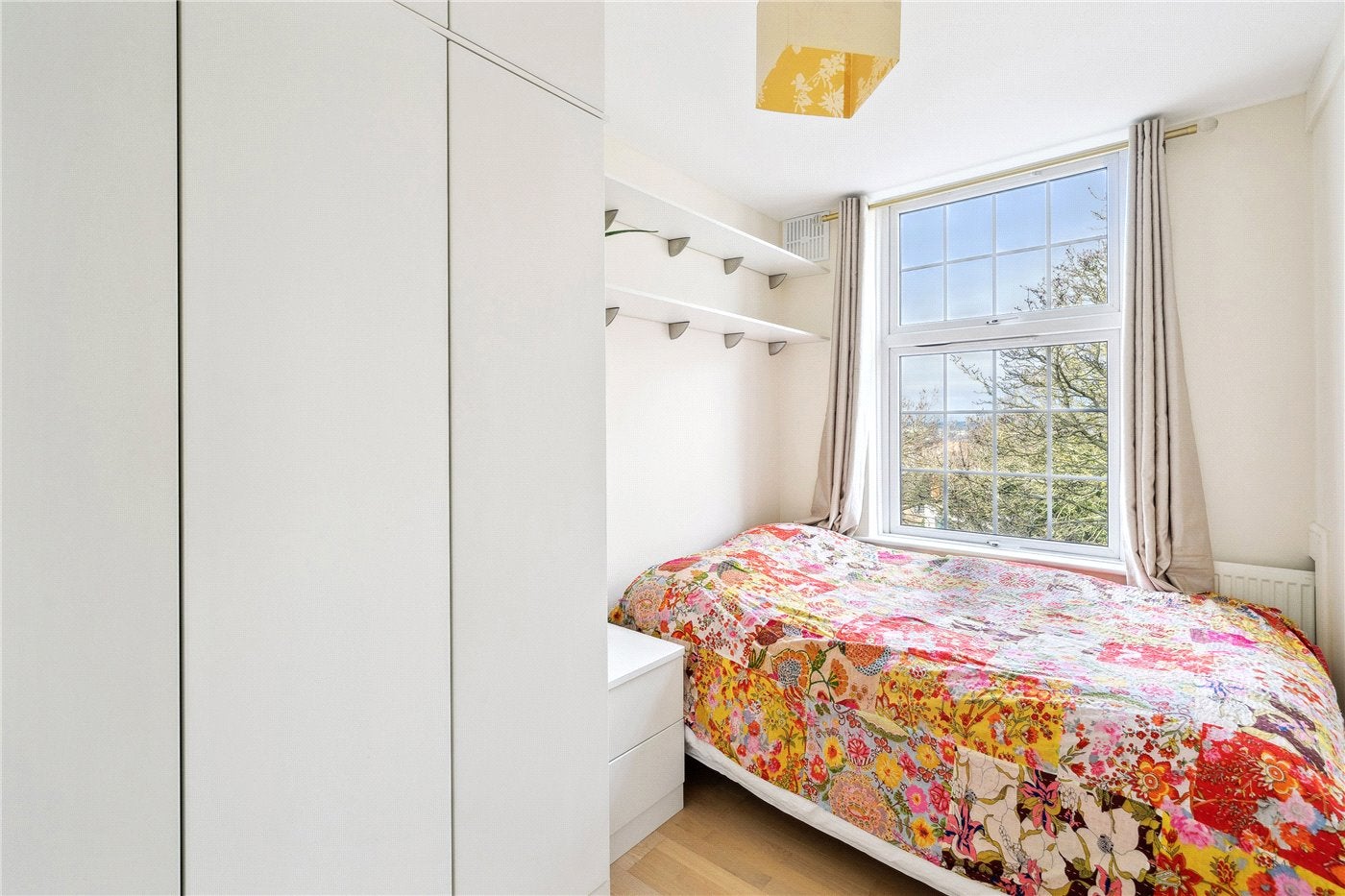 Flat Streatham Hill in Greater London