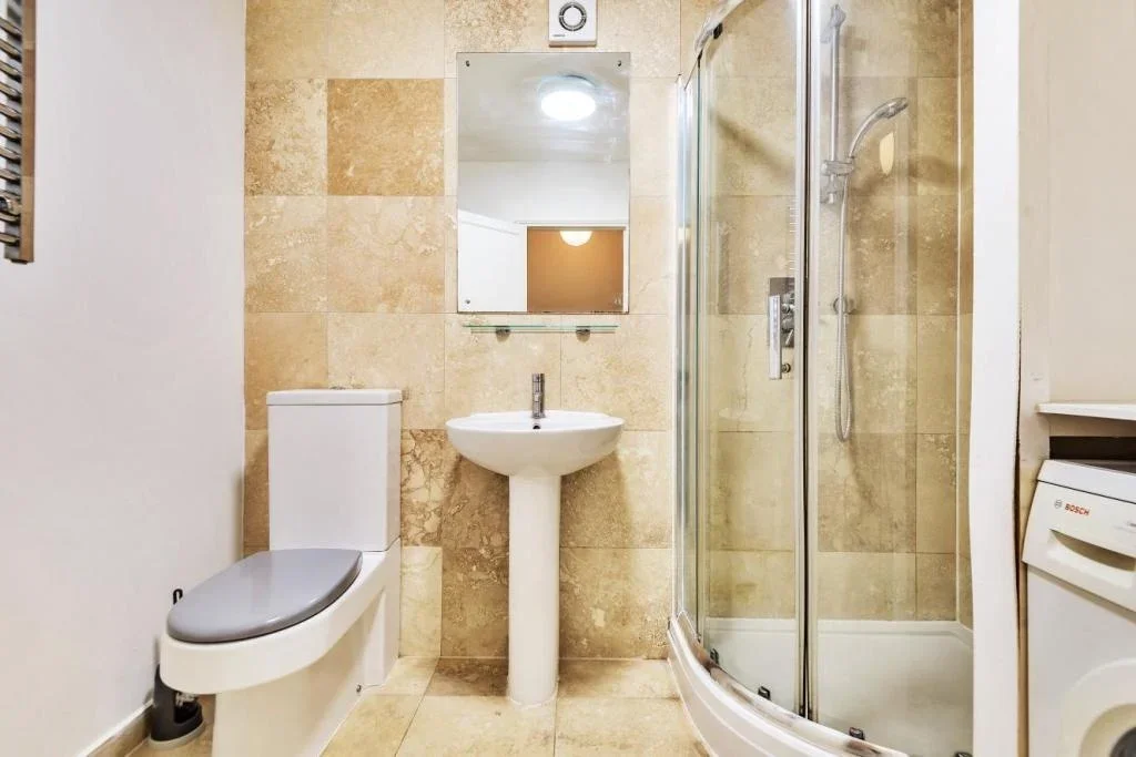 Flat Sullivan Close in Greater London