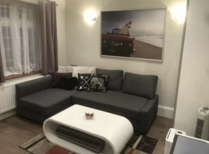 Room Southwark Park Road in Greater London