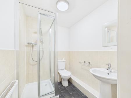 Flat Holywell Drive in Warrington
