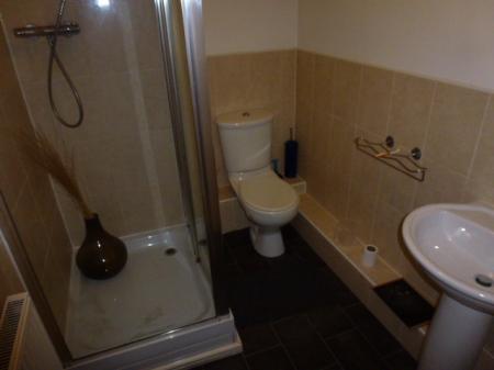 Flat Holywell Drive in Warrington