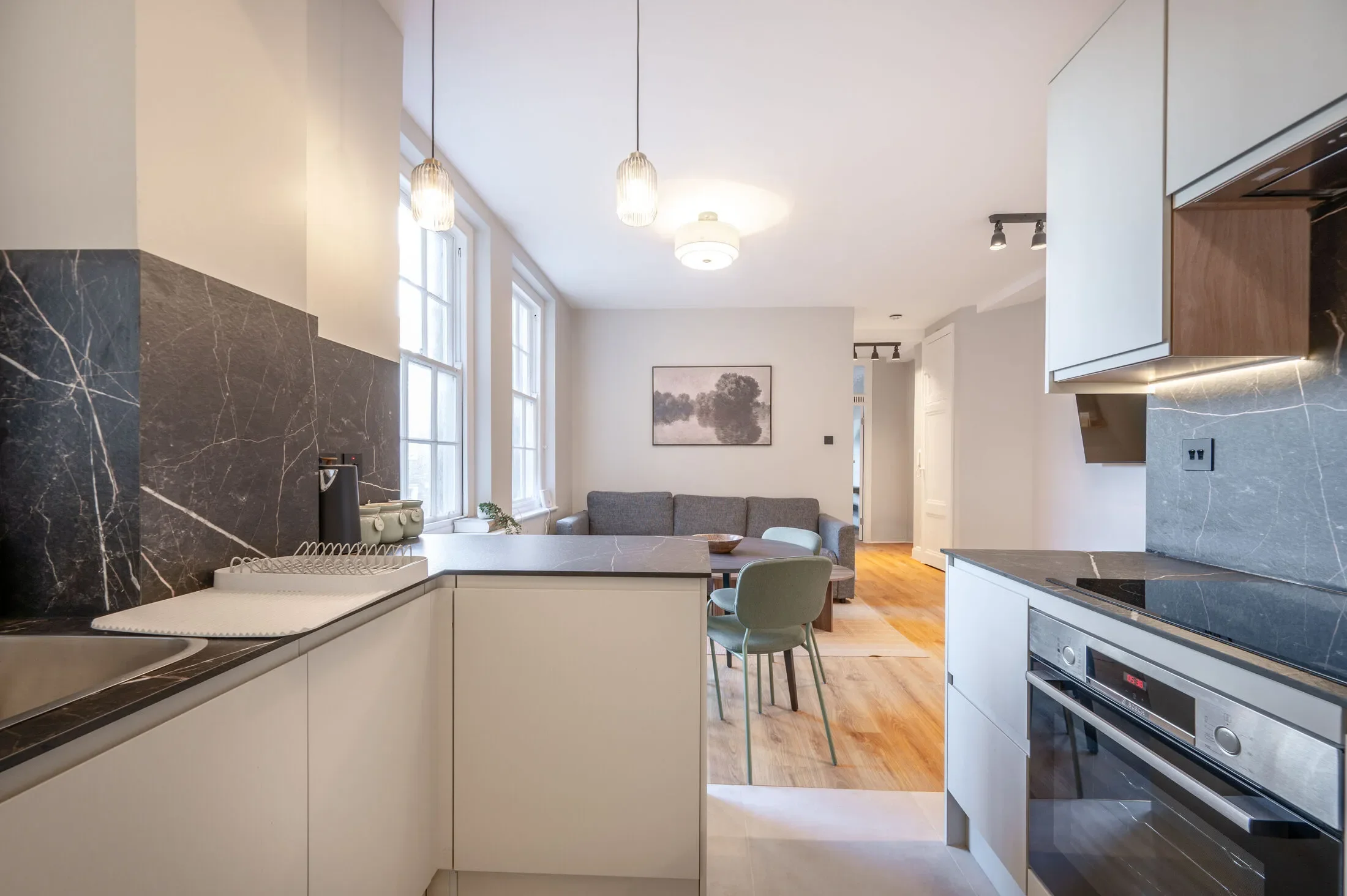 Flat Poplar Place in City of Westminster