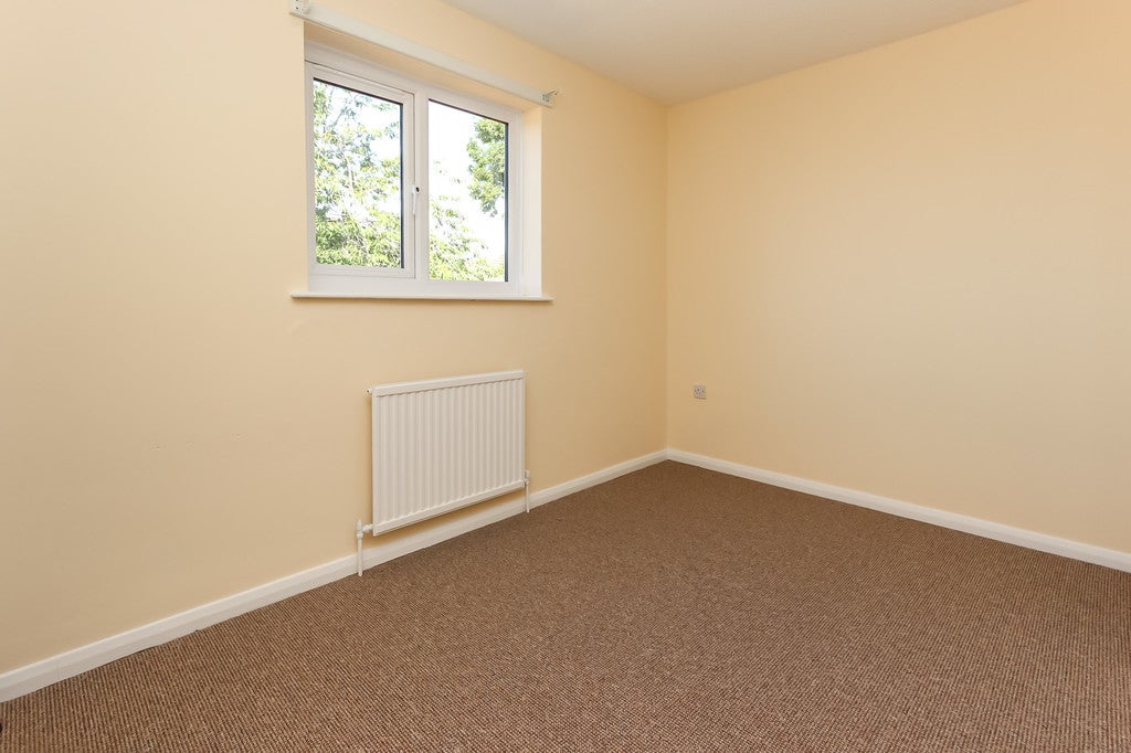 House Senwick Drive in Wellingborough