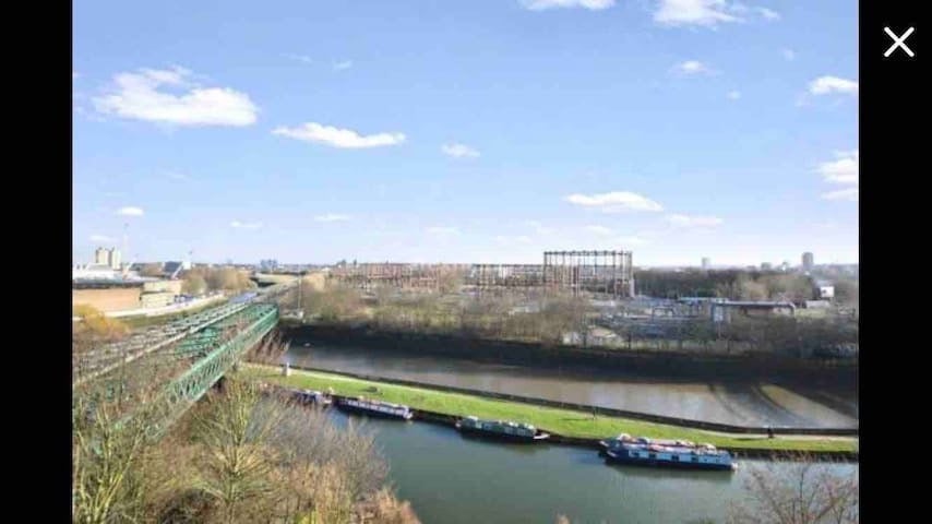 Flat Maltings Close in Greater London