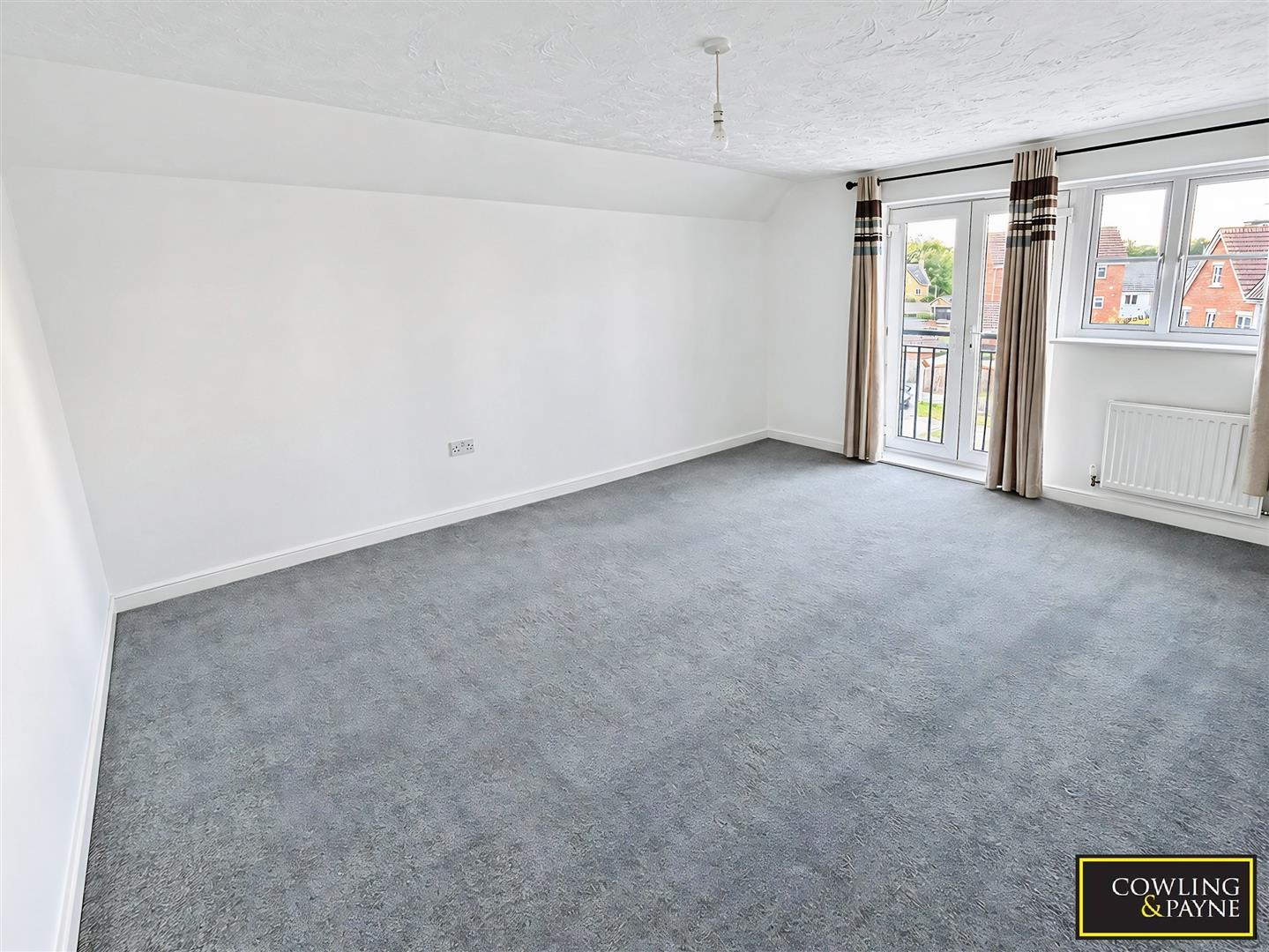 Flat Browning Drive in Wickford