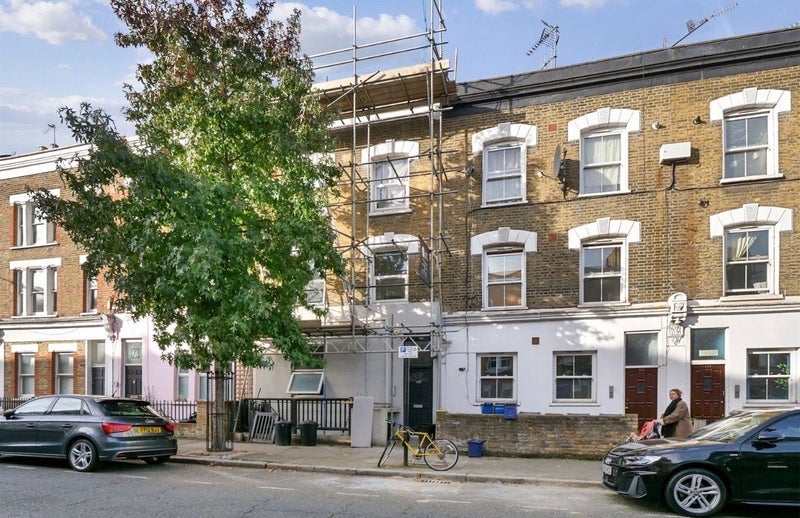 Room Chatsworth Road in Greater London