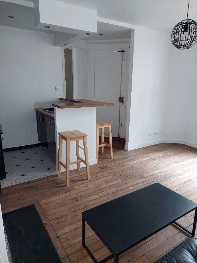 Appartement Rue des Moines à Paris