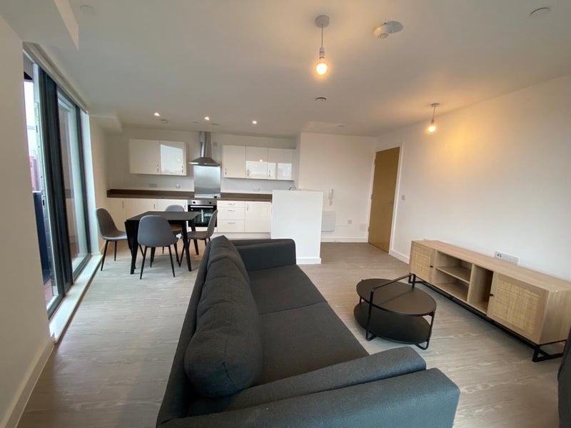 Room Oldfield Road in Salford