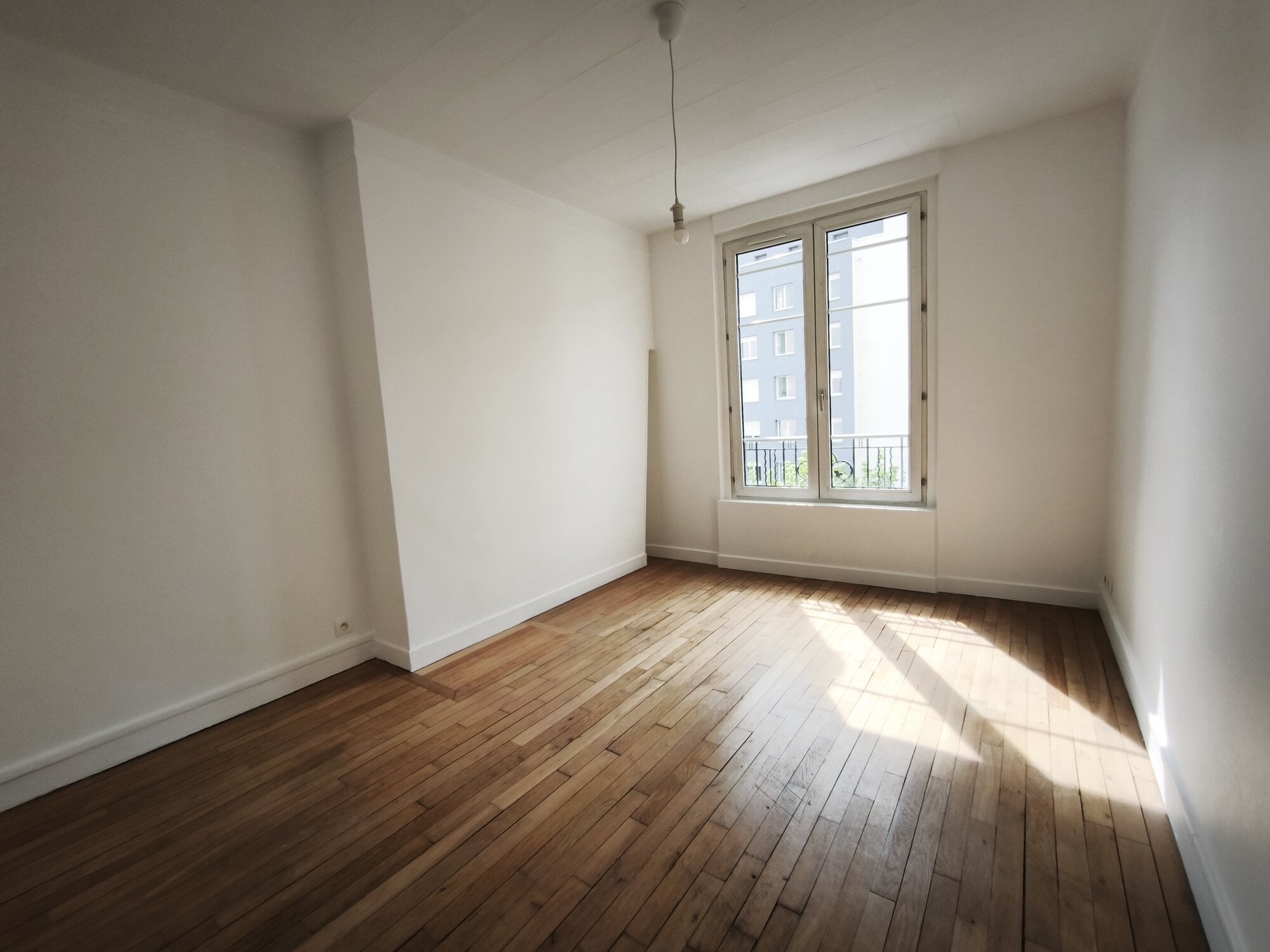 Appartement Rue Augustin Thierry à Paris