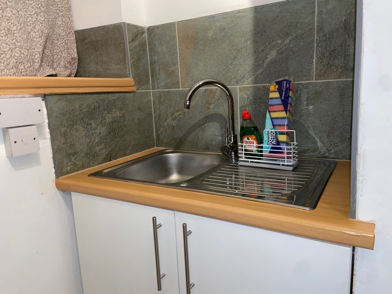 Flat Delme Crescent in Greater London