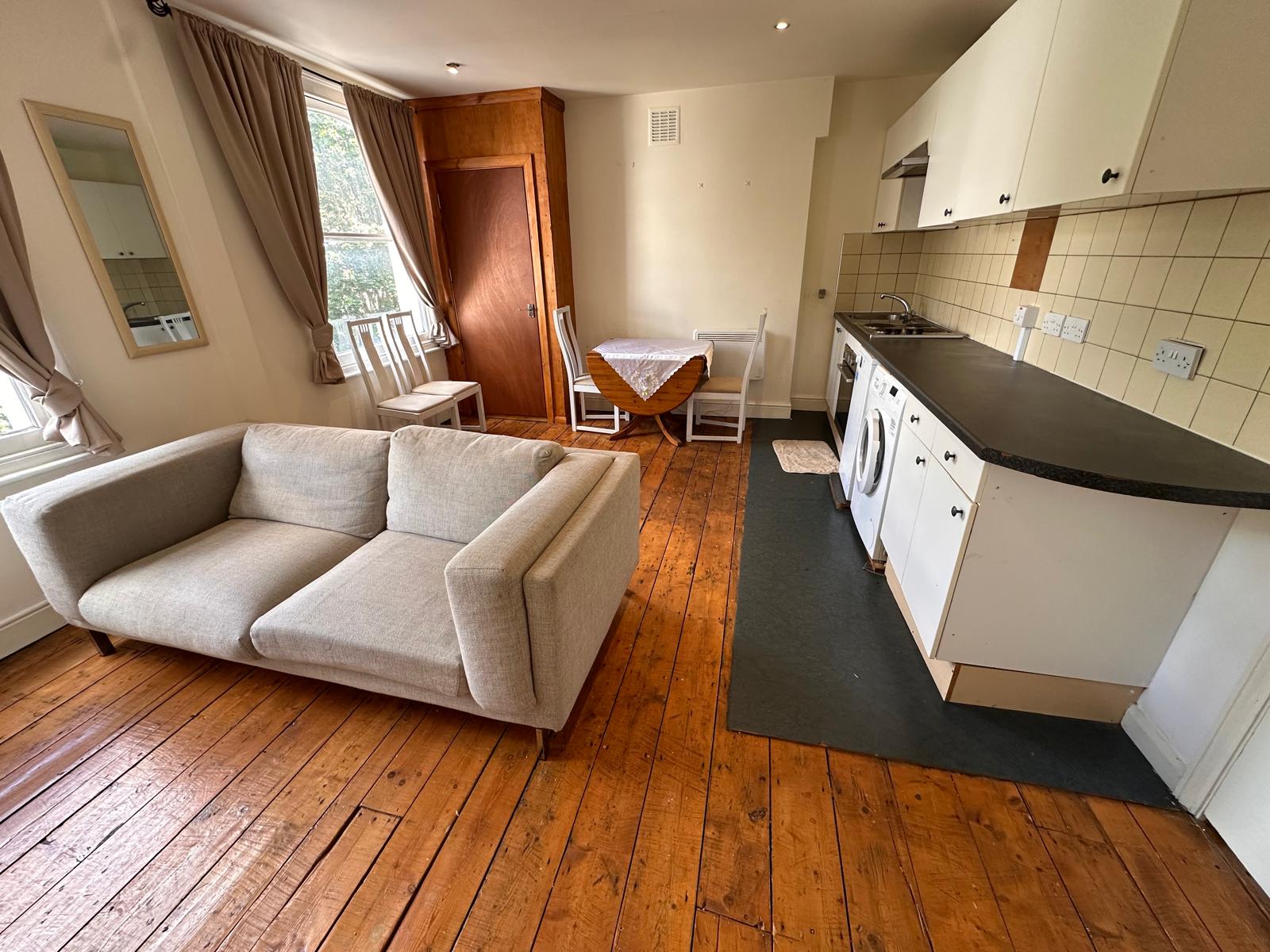 Flat Grosvenor Avenue in Greater London