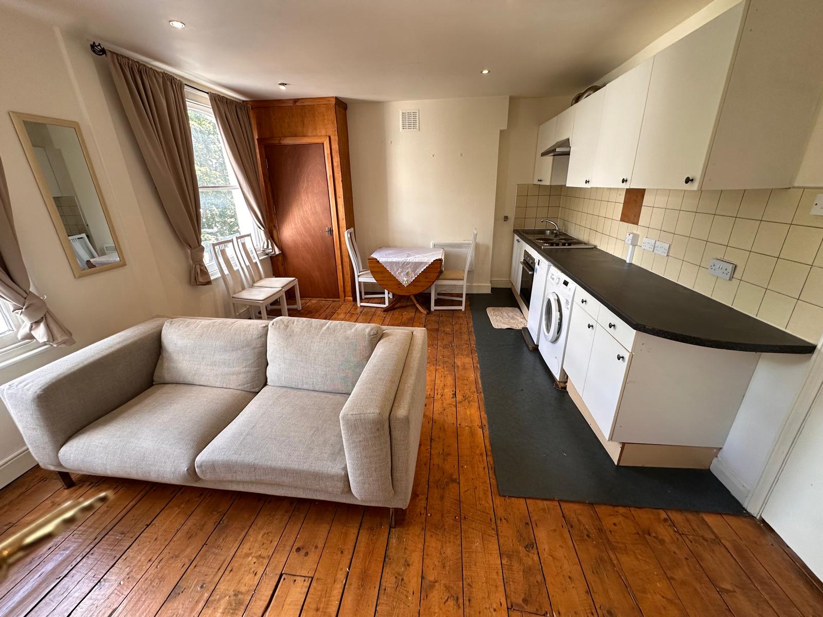 Flat Grosvenor Avenue in Greater London