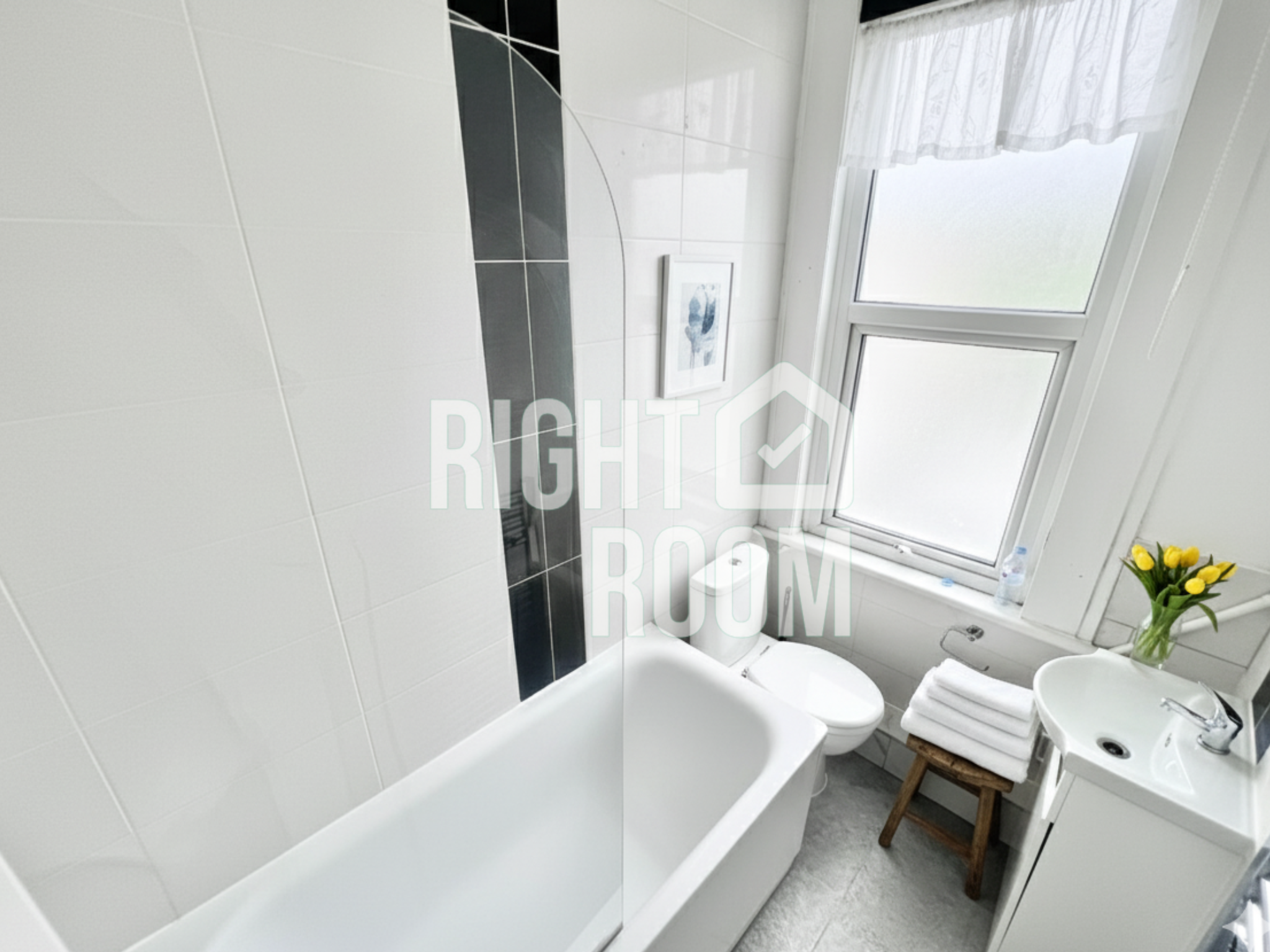 Room Grosvenor Road in Greater London
