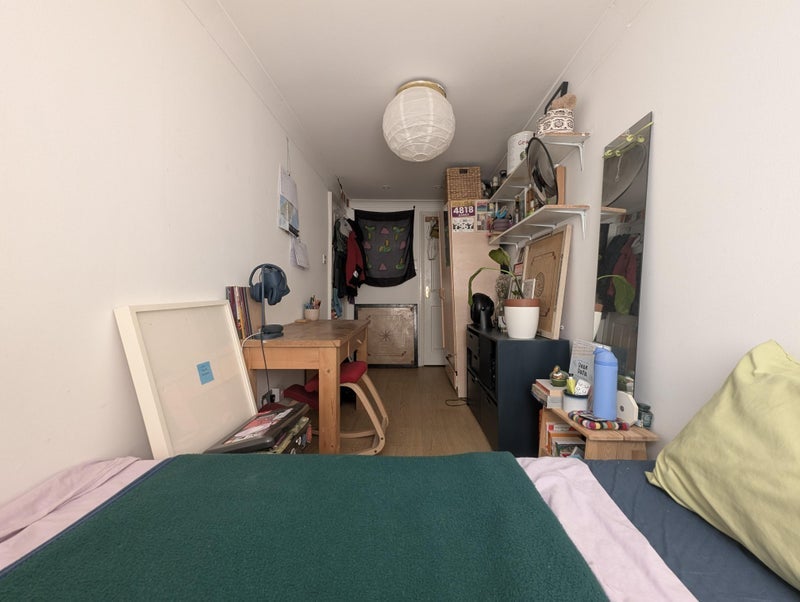 Room Parnell Road in Greater London