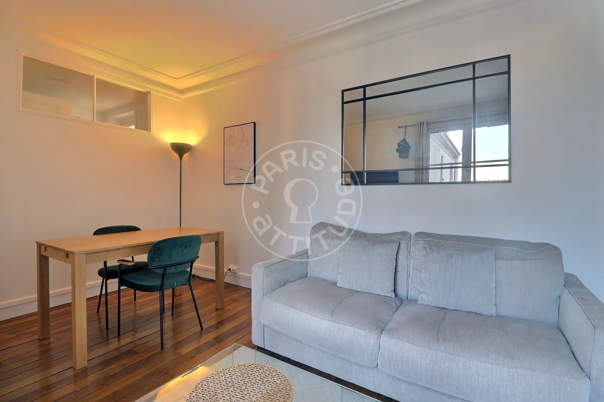 Appartement Rue la Condamine à Paris