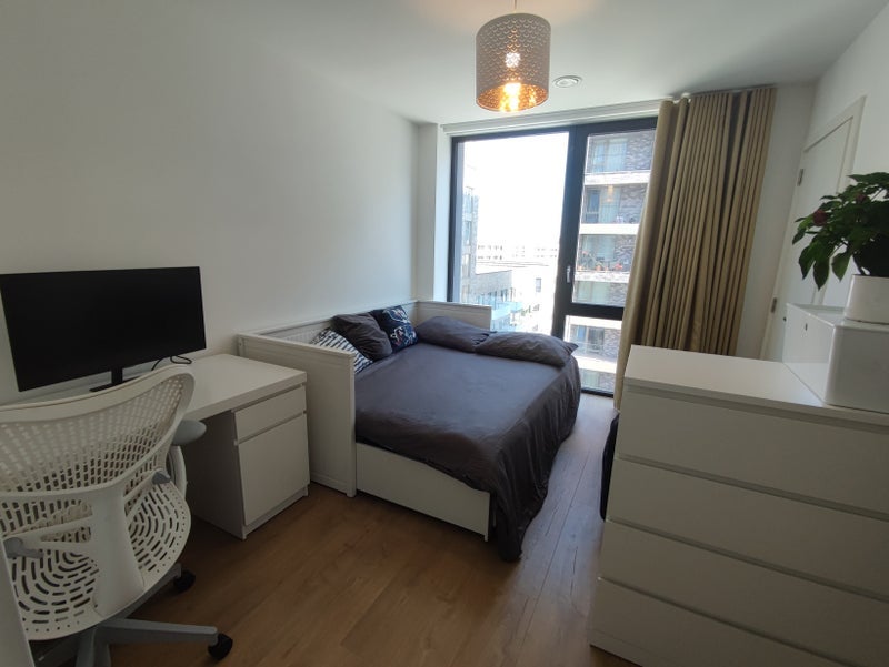 Room Coriander Avenue in Greater London