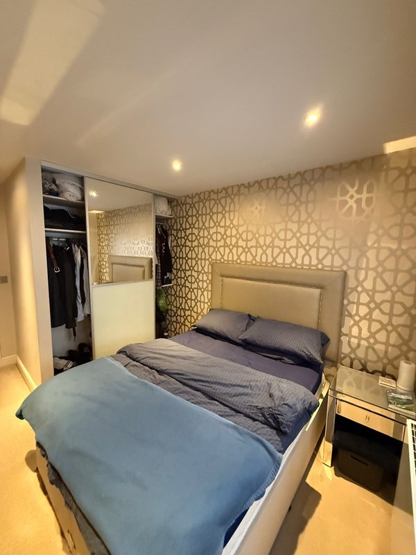 Flat Lillie Road in Greater London