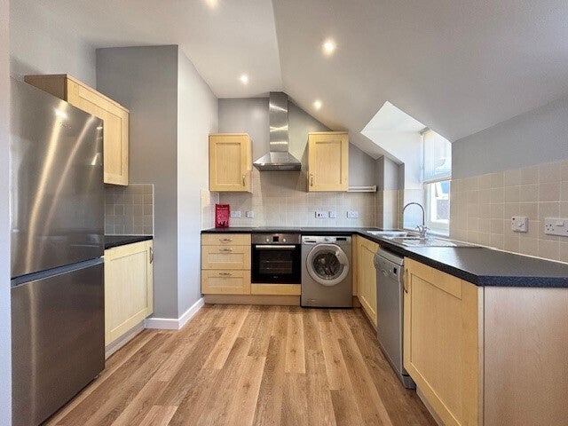 Flat Pine Street in Fairford Leys