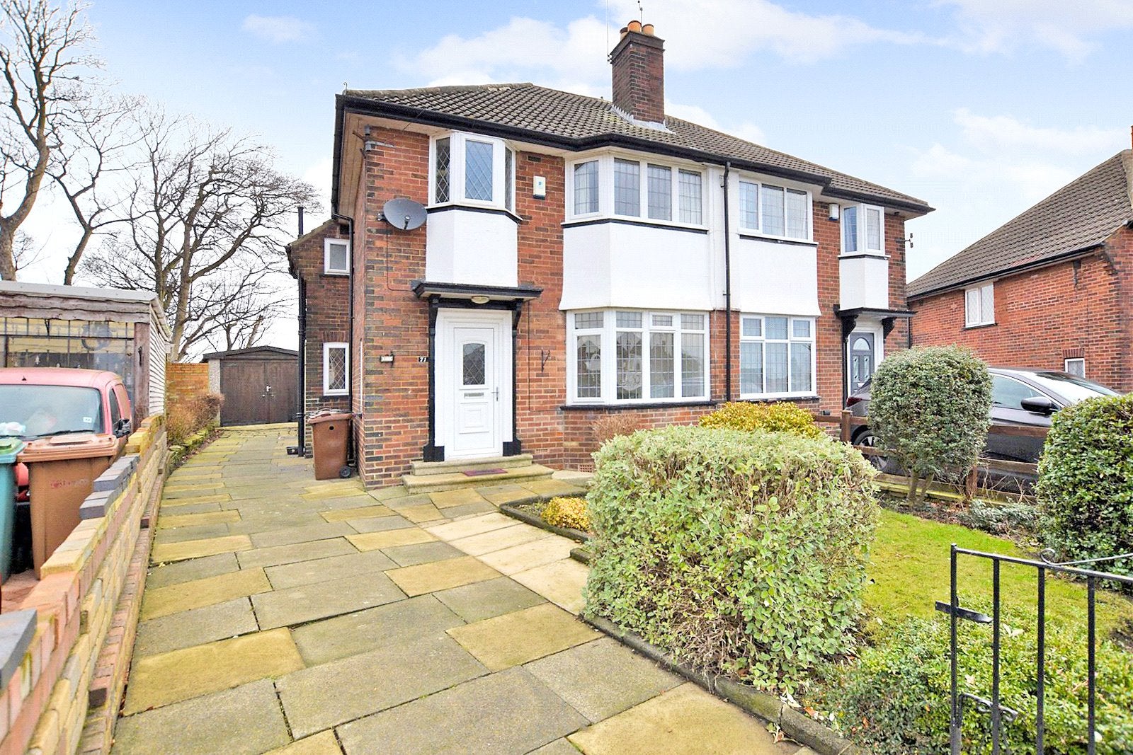 House Greenhill Drive in Leeds
