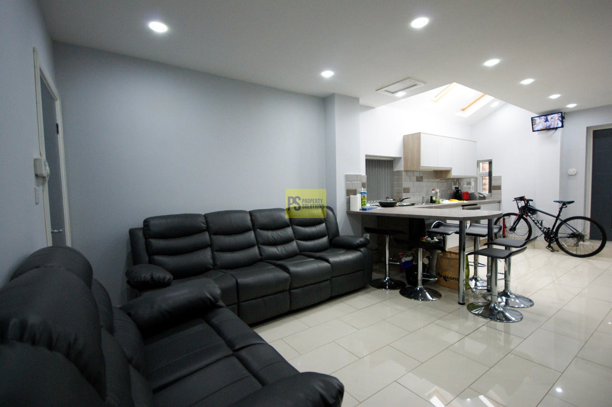 Room Bournbrook Road in Birmingham
