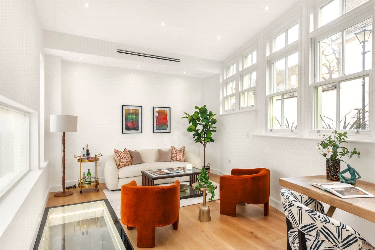 House Lexham Mews in Greater London