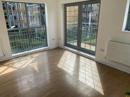 Flat Esparto Way in Sevenoaks