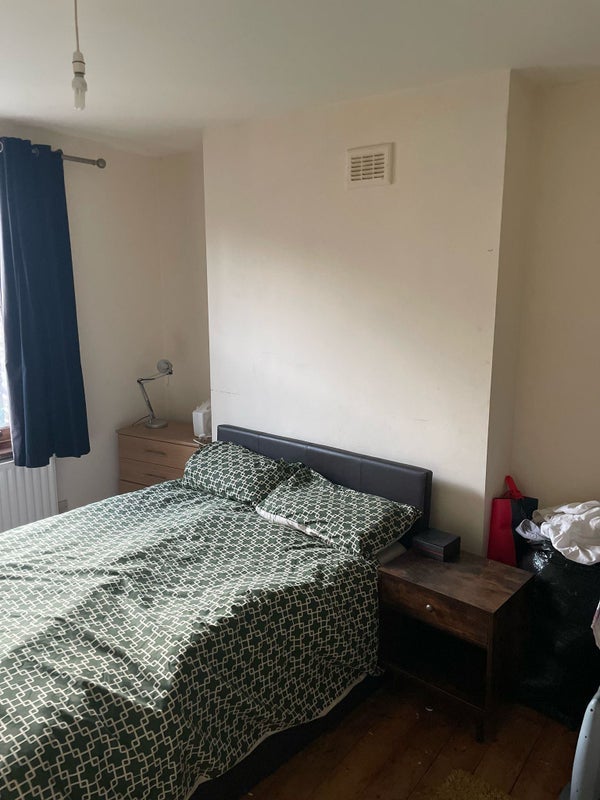 Flat Lindley Street in Greater London