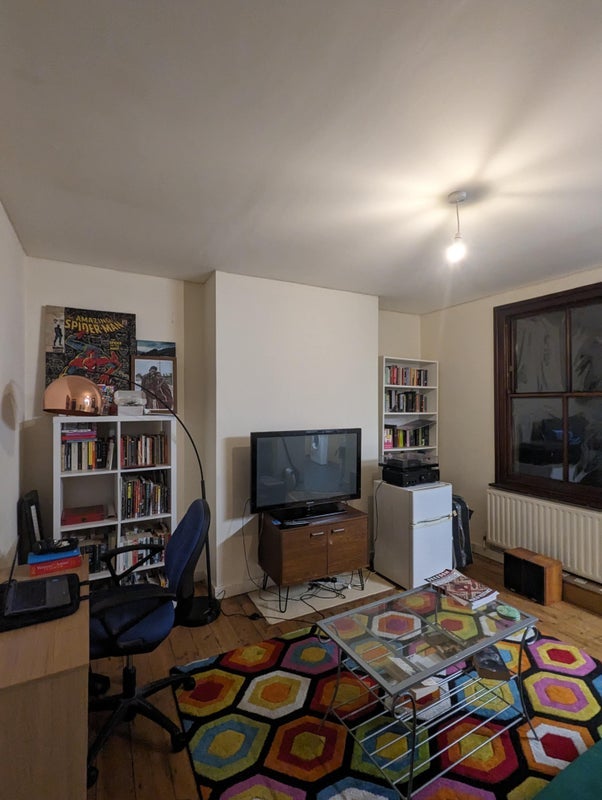 Flat Lindley Street in Greater London
