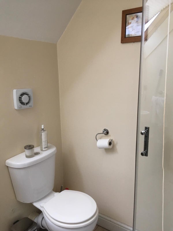 Flat Tennison Road in Greater London