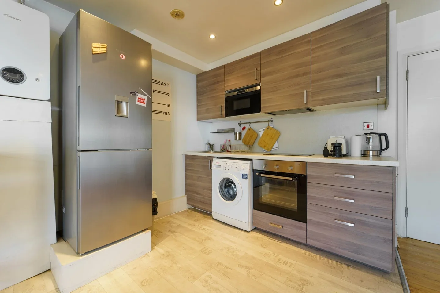 Flat Dryden Court in Greater London