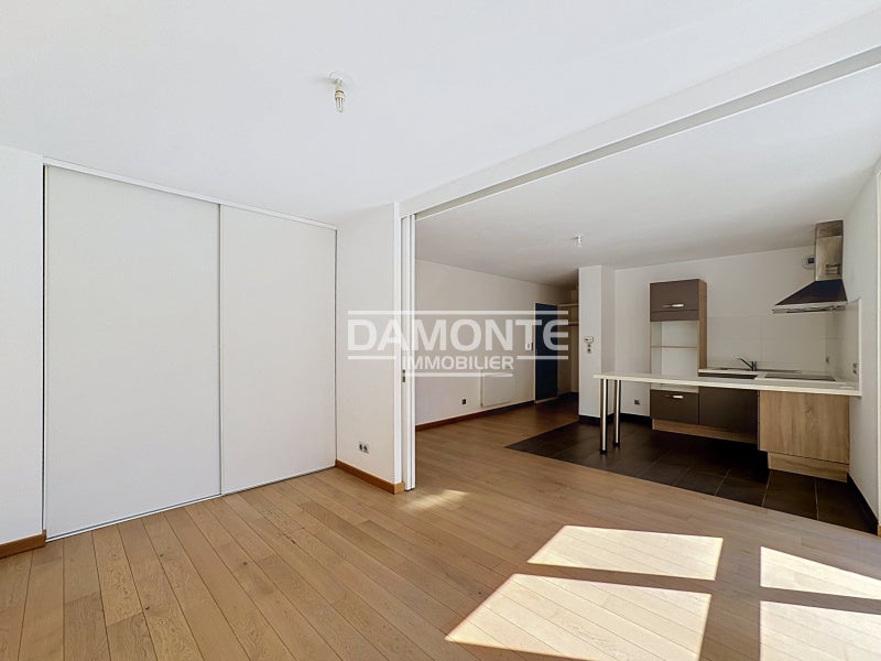 Flat Rue Paillot de Montabert in Troyes