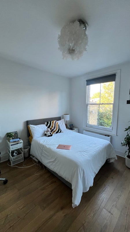 Room Second Avenue in Greater London