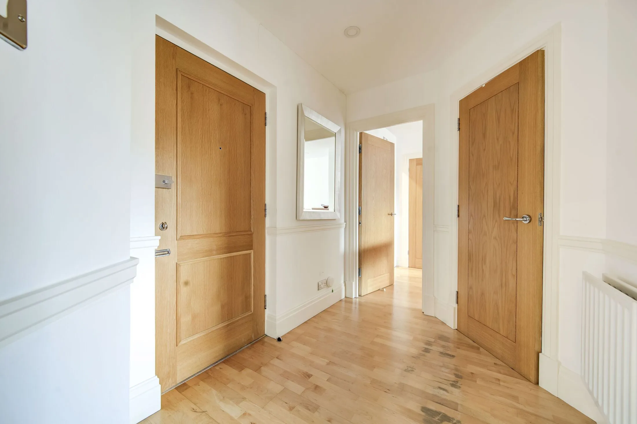 Flat Warwick Road in Greater London