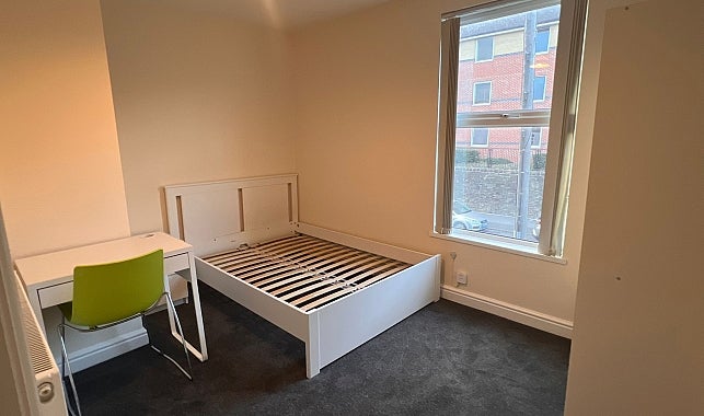 Flat Shoreham Street in Sheffield