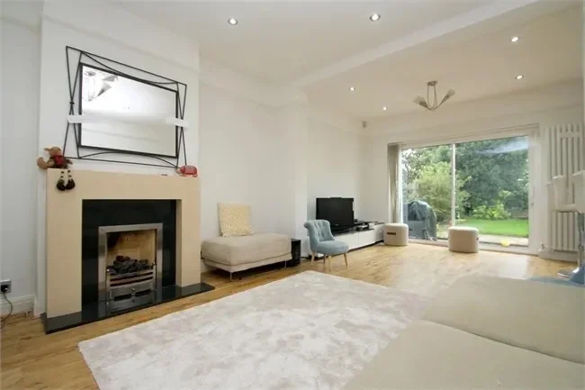 House Park Avenue in Borough of Spelthorne